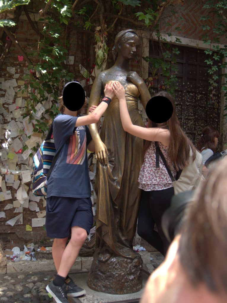I'm not sure what the deal is here, apparently you're supposed to rub Juliet's boobs for good luck or something because pretty much EVERYONE was doing it.