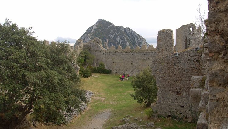 Nowadays the castle is a good place to take your dog for a walk.