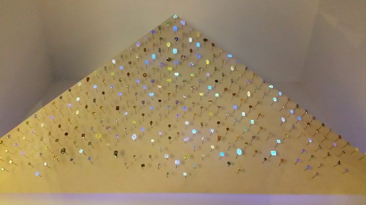 Turns out some diamonds glow under UV light.