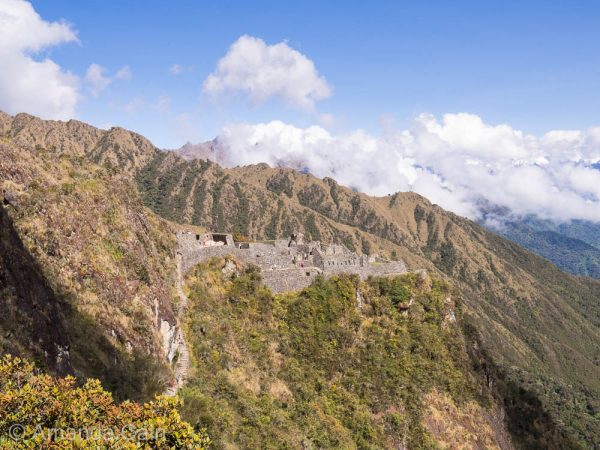 The ruins of Sayaqmarka, with a spectacular view over the valley.